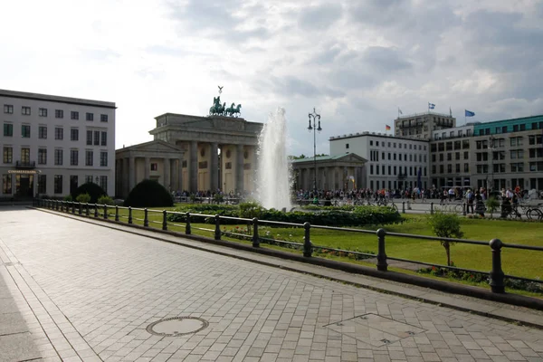 Берлин Германия Мая 2019 Года Туристы Бранденбургских Ворот Бранденбургского Тора — стоковое фото