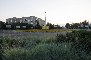 Nikopol, Ukrayna - 16 Ağustos 2019: Şehir hükümetine yakın meydan