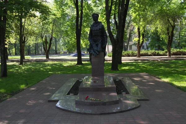 Kryvyi Rih, Ukrayna - 16 Haziran 2019: Kahramanlar Meydanı