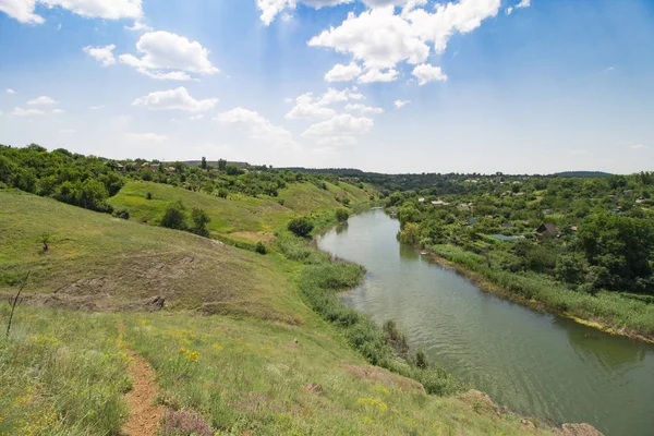 Kryvyvi Rih - 16 Haziran 2019: Orlyne Dağı (Kartal Yuvası) veya Skeli Mopru (Dağ Mopr) 