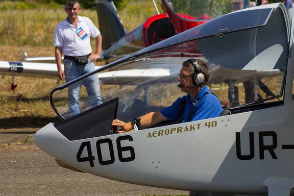 ロトミストリフカ ウクライナ 7月27 2019 ユーリYakovlev キエフに拠点を置くウクライナの航空機メーカー Aeroprakt Ltd の創設者 — ストック写真