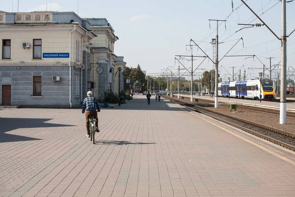 Smila Ucrania Septiembre 2020 Nuevo Tren Diesel Ucraniano Estación Tren — Foto de Stock