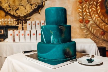 Mavi camlı düğün pasta Ziyafet tablo katmanlı