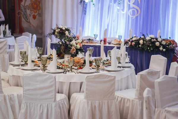 Mesa Servida Cores Brancas Para Banquete Casamento — Fotografia de Stock