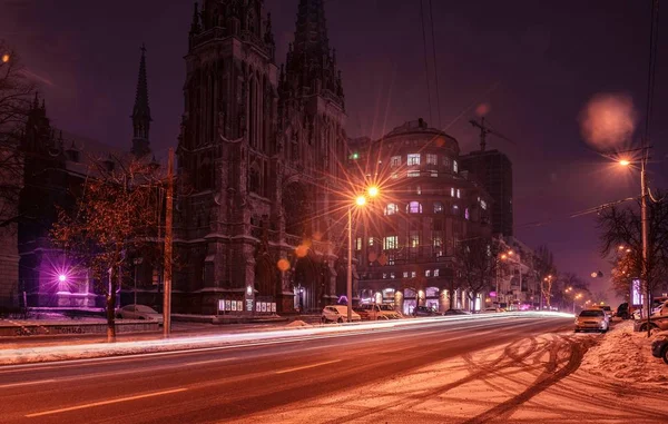 Roman Catholic Cathedral Kiev Ukraine night lights — Stock Photo, Image