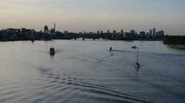 Akşam Kiev Ukrayna Dnepr nehir panorama Podol doğa şehir scape