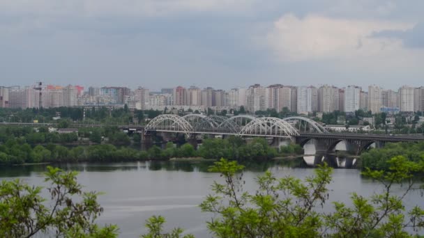 Kiev Ukaine Dnipro Nehir Sol Sahil Panorama Bahar Manzara Video — Stok video