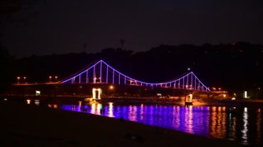 Dnipro nehir yansıması Ukrayna seyahat Kiev pedastrian köprü aydınlatma