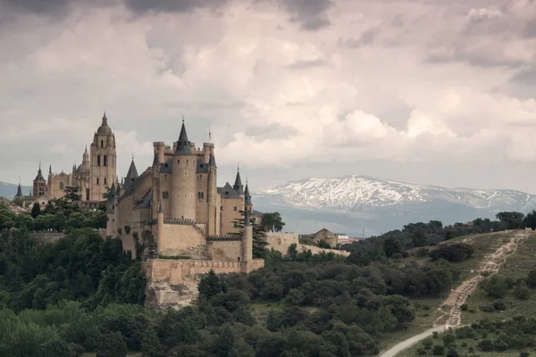 Segovia Alcazar kalede Pealara Dağı. Castilla y Leon, İspanya