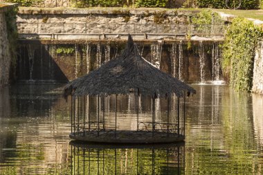 La Granja de San ettiler, Segovia Sarayı. İspanya. Bahçeleri ve çeşmeler ile ışık şafak