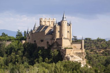 Segovia, anıtsal şehir. Alcazar, Katedral ve kiliseler
