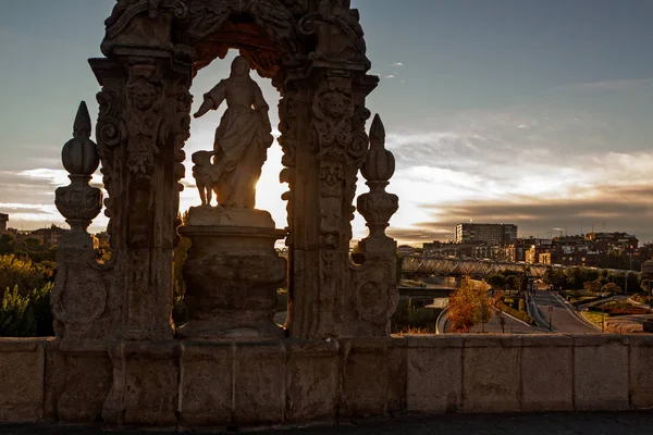 Sunrise Piramides Madrid Szomszédságában Park Manzanares Folyó Madrid Spanyolország — Stock Fotó