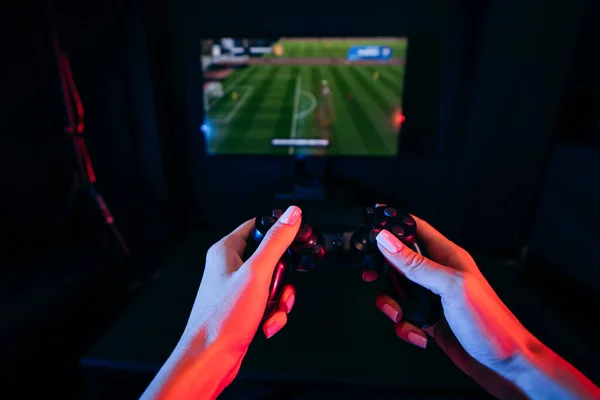 Close Female Hands Holding Gamepad Playing Videogames — Stock Photo, Image