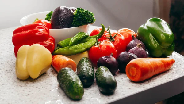 Здоровое Питание Свежие Овощи Белом Столе — стоковое фото