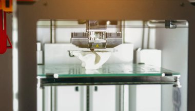 İş sırasında üç boyutlu elektronik plastik yazıcı