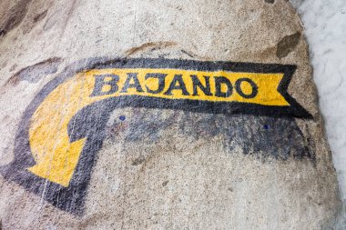 Kolombiya La Piedra, Guatape, üzerinde bakış açısı için çıkılan merdivenin bir görünüm.