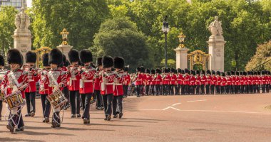 Renk günlerdir Queens Doğum günü