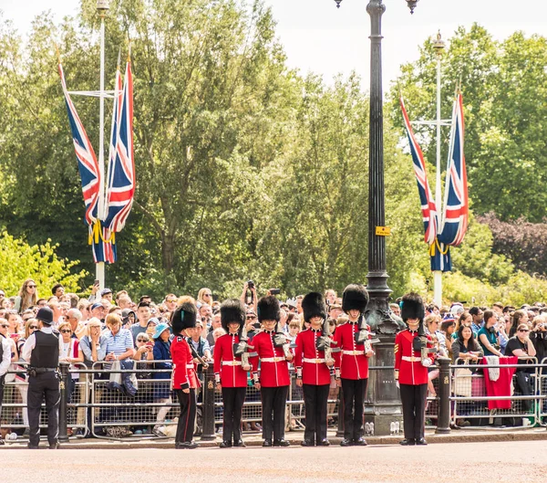 El cumpleaños de Queens Trooping el Color — Foto de Stock