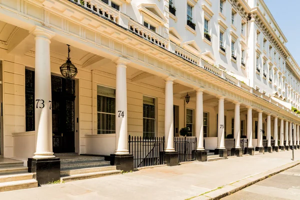 Belgravia'da Lonodnn varlıklı ve pahalı evleri