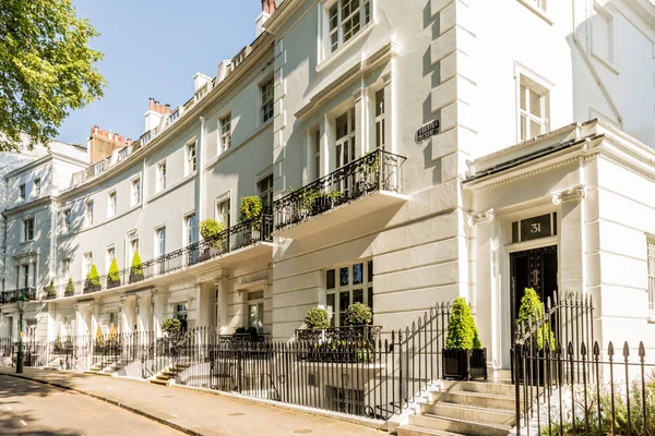 Londra'nın varlıklı ve pahalı evleri