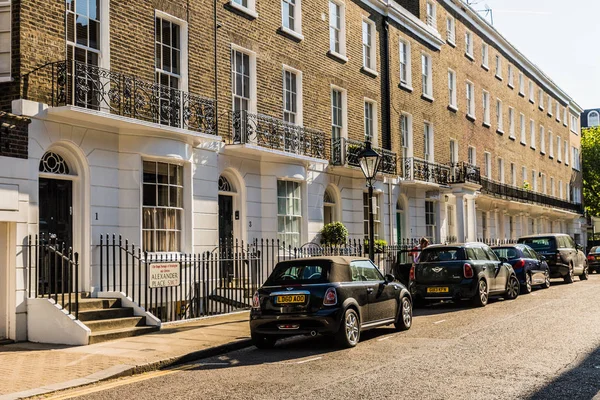 Casas afluentes e caros em Londres — Fotografia de Stock