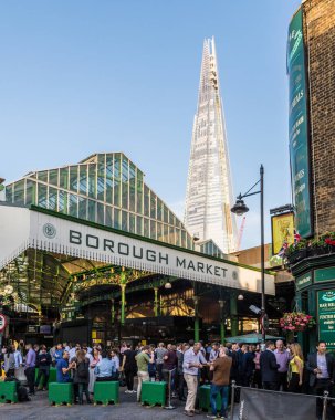 iş içkiden sonra Londra'da
