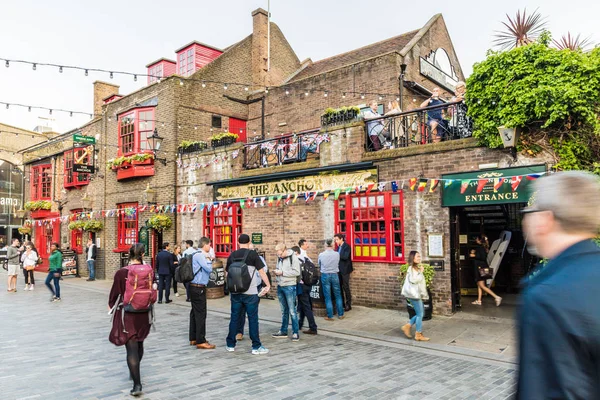 Iş içkiden sonra Londra'da — Stok fotoğraf