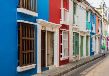 Cartagena, Kolombiya. Mart 2018. Cartagena Kolombiya genellikle renkli bir binanın bir görünüm