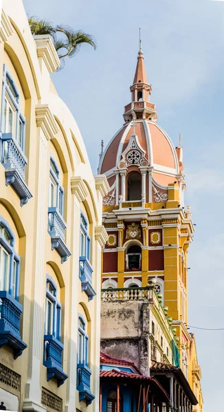 Cartagena Kolumbie Března 2018 Pohled Typické Ulice Růžové Vyklenuté Katedrála — Stock fotografie