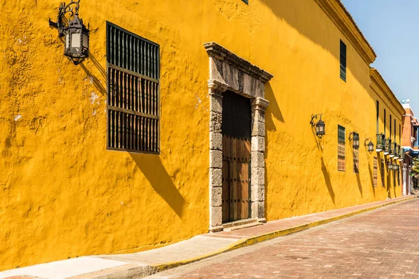 Uma visão típica de Cartagena Colômbia. — Fotografia de Stock
