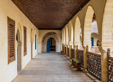 Geleneksel köy Omodos Kıbrıs'ta tipik bir görünümde