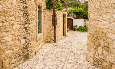 Geleneksel köy Lania Kıbrıs'ta bir görünümde.