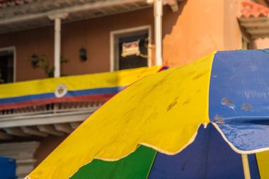 Cartagena Kolombiya eski kasabada tipik bir görünümde