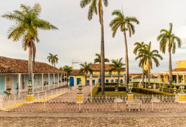 Plaza Major Trinidad Küba'da tipik bir görünümünü.