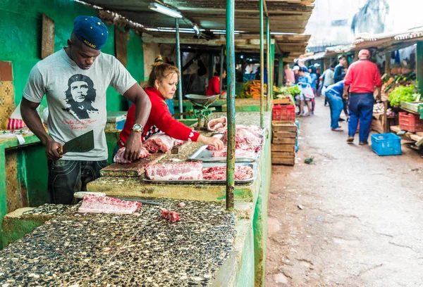 Uma visão típica em Central havana em Cuba — Fotografia de Stock