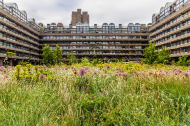 Londra'da barbican alanında tipik bir görünüm