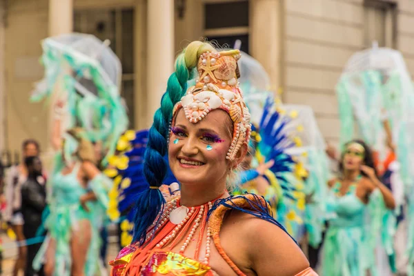 Kolorowe uczestników podczas Notting Hill Carnival — Zdjęcie stockowe