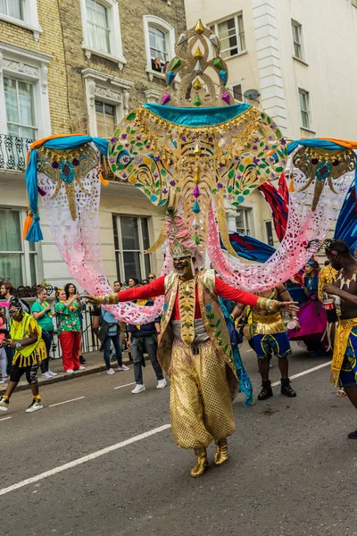 Kolorowe uczestników podczas Notting Hill Carnival — Zdjęcie stockowe