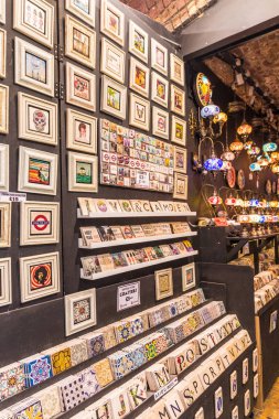 Camden Market Londra'daki tipik bir görünüm