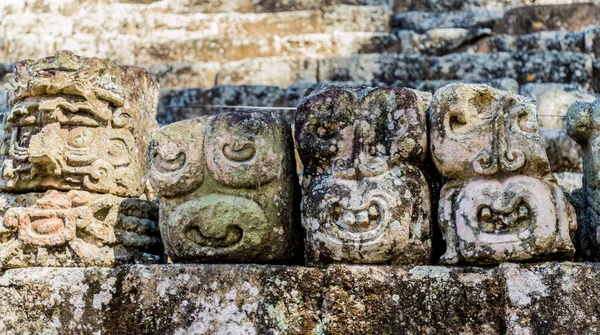 Una vista típica en las ruinas de Copán en Honduras . — Foto de Stock