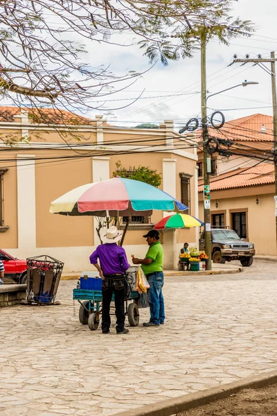 Una vista tipica nella città di Copan in Honduras — Foto Stock