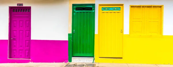 Uma vista colorida em Jardin na Colômbia — Fotografia de Stock