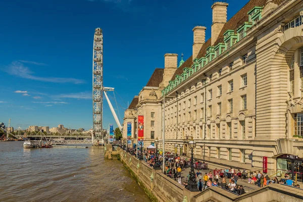 Una vista típica de Westminster en Londres —  Fotos de Stock