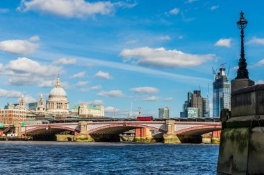 Londra 'da tipik bir manzara