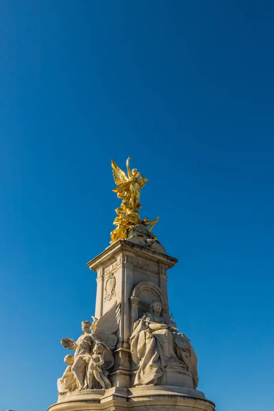 Una vista típica en el Palacio de Buckingham — Foto de Stock
