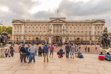 Buckingham Sarayı'ndaki tipik bir görünüm