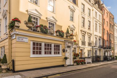 Mayfair 'de tipik bir manzara