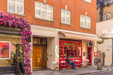 Mayfair 'de tipik bir manzara
