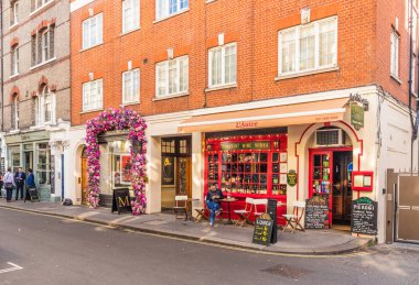 Mayfair 'de tipik bir manzara