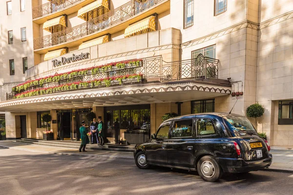 Mayfair 'de tipik bir manzara